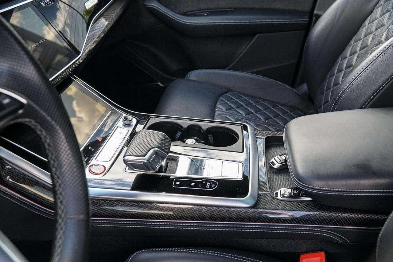 Audi SQ7 7 Местна CARFAX, снимка 13 - Автомобили и джипове - 55832711
