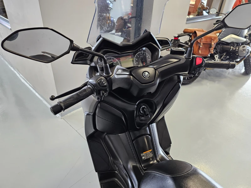 Yamaha X-max 300ie, ABS-TCS, Keyless!, снимка 13 - Мотоциклети и мототехника - 49574237