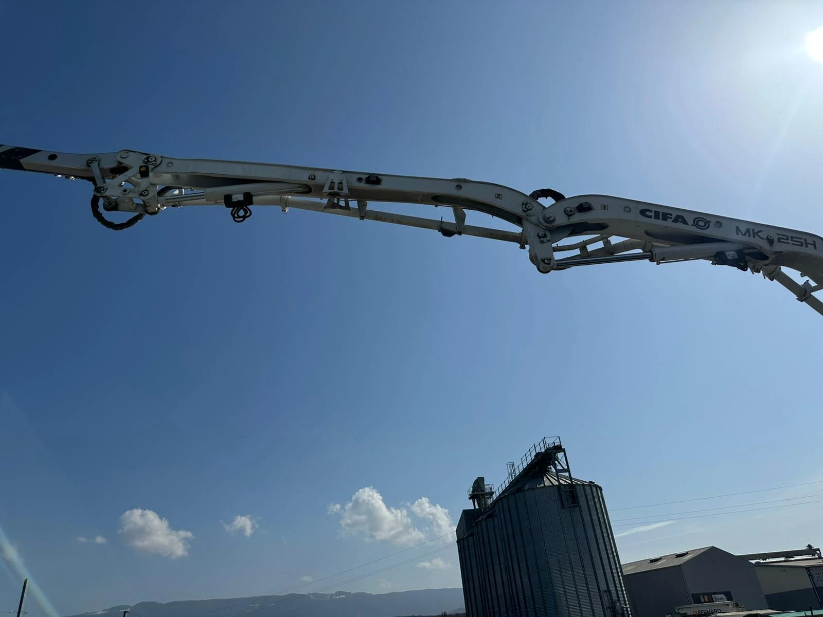 Бетон помпа Mercedes-Benz 3245 / 25meters, снимка 8 - Индустриална техника - 54190299