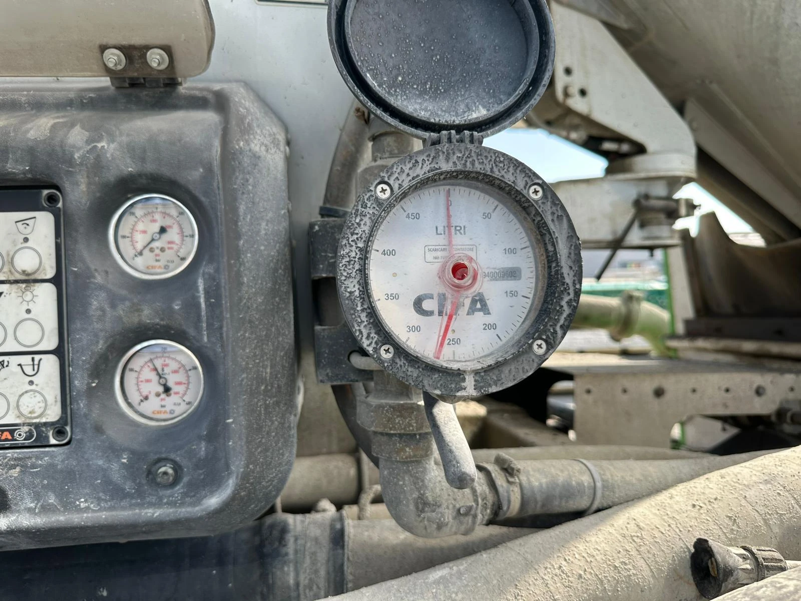 Бетон помпа Mercedes-Benz 3245 / 25meters, снимка 10 - Индустриална техника - 54190299