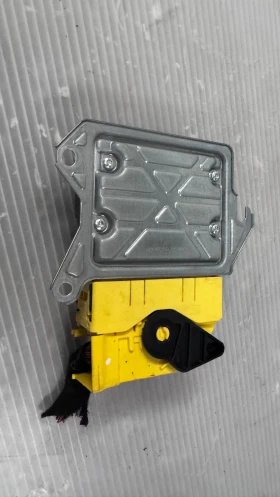     Airbag  /  /  a VW Golf 7 - 5Q0959655 AT