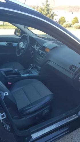 Mercedes-Benz C 220, снимка 8