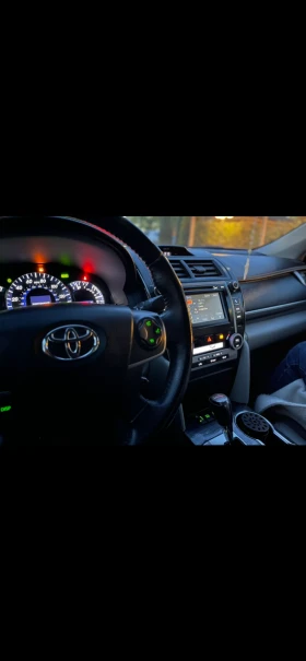Toyota Camry ХLE, снимка 9