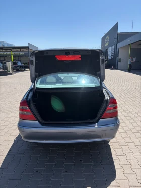 Mercedes-Benz E 320 Mercedes-Benz E320 W211 4 MATIC 3, 2 Бензин, снимка 9