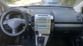 Toyota Corolla verso, снимка 13