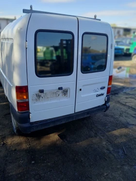 Ford Courier 
