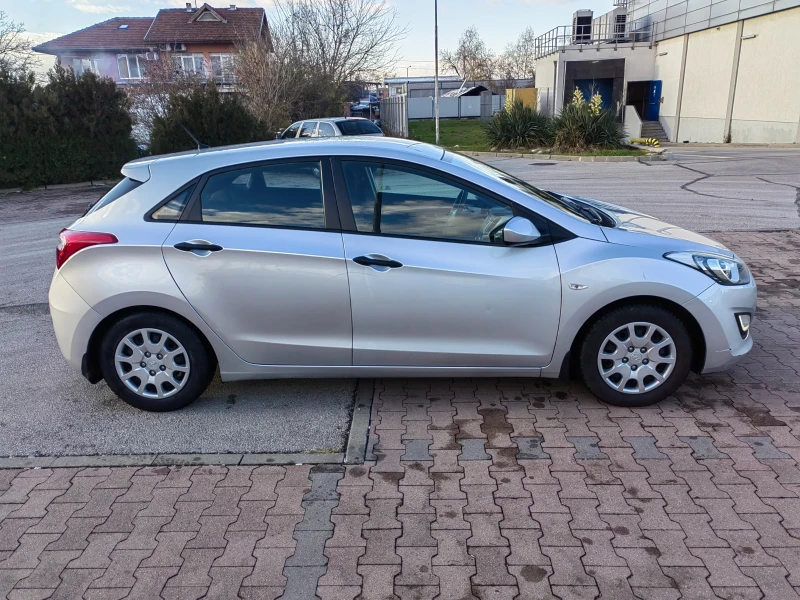 Hyundai I30, снимка 4 - Автомобили и джипове - 48079647