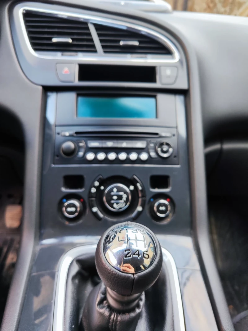 Peugeot 5008 Ван, снимка 8 - Автомобили и джипове - 52293712