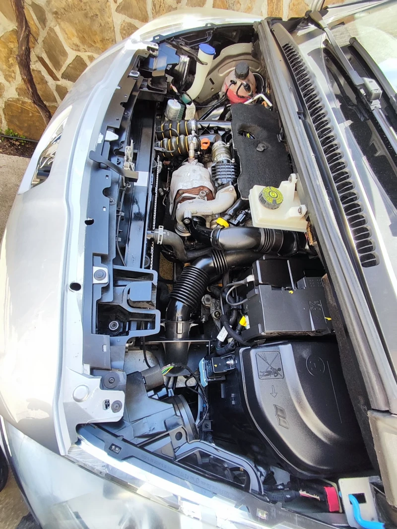 Peugeot 5008 Ван, снимка 5 - Автомобили и джипове - 52293712