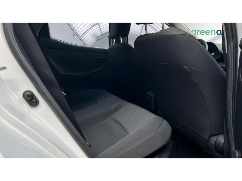 Toyota Yaris 1.5 HSD, Месечна вноска от 399 лв., снимка 10 - Автомобили и джипове - 52287548