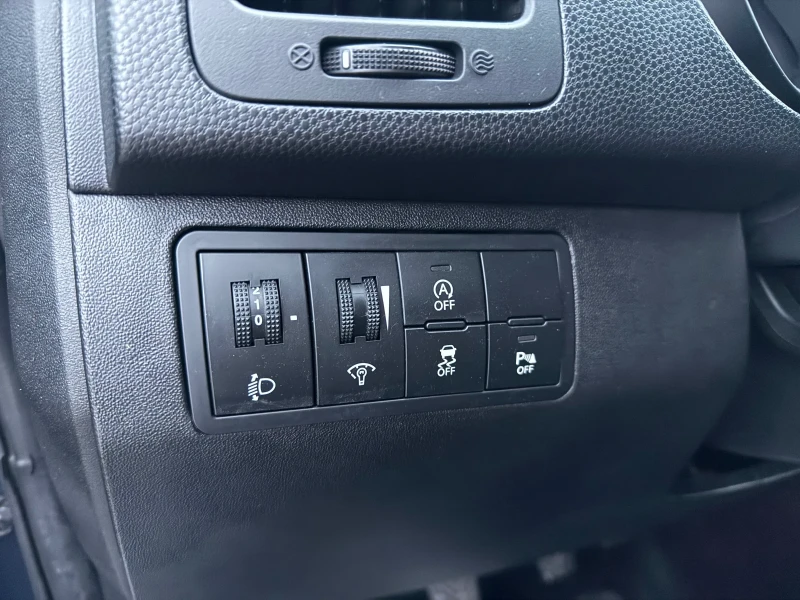 Hyundai Ix20 1.6 CRDi, снимка 15 - Автомобили и джипове - 52642187