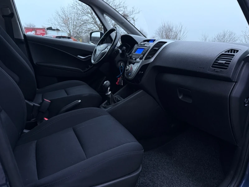 Hyundai Ix20 1.6 CRDi, снимка 10 - Автомобили и джипове - 52642187