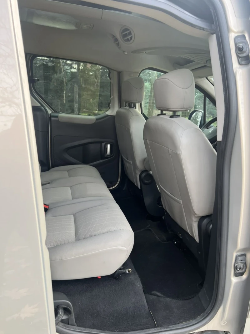 Peugeot Partner Tepee 1.6 109hp, снимка 10 - Автомобили и джипове - 52668636