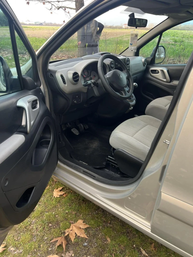 Peugeot Partner Tepee 1.6 109hp, снимка 11 - Автомобили и джипове - 52668636