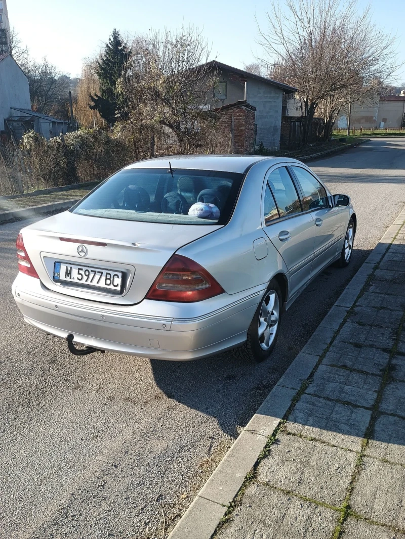 Mercedes-Benz 220, снимка 5 - Автомобили и джипове - 52790612