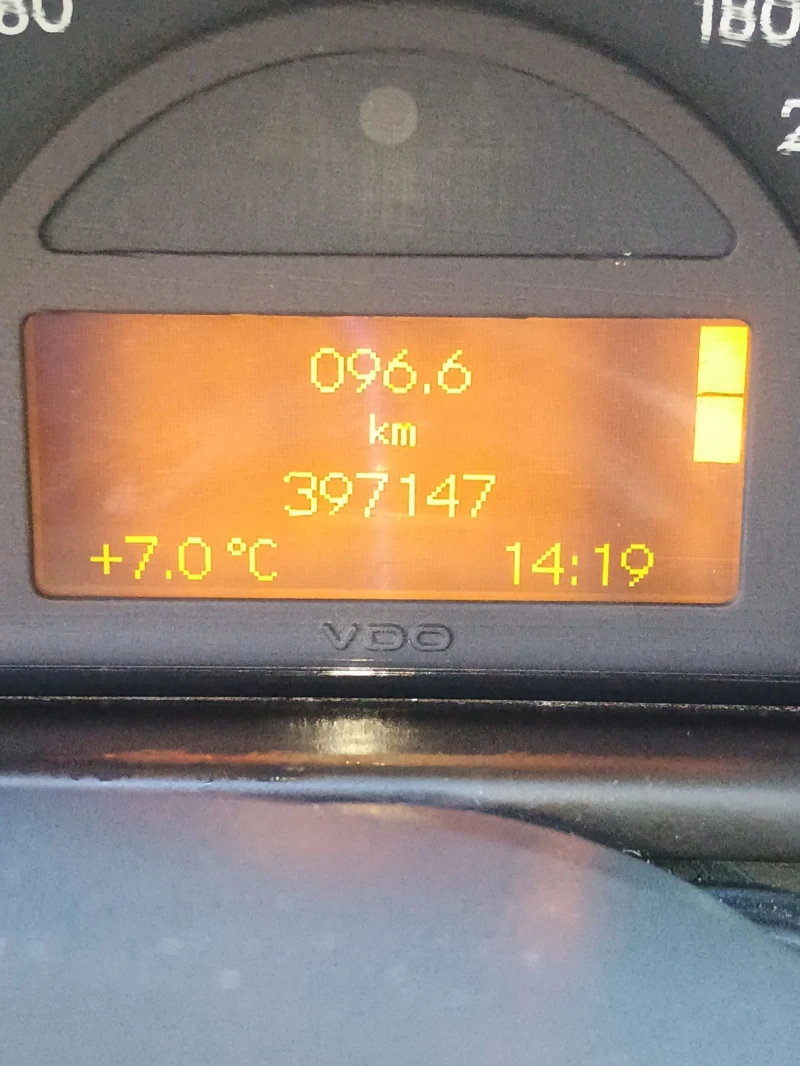 Mercedes-Benz 220, снимка 8 - Автомобили и джипове - 52790612