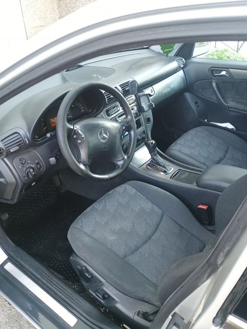 Mercedes-Benz 220, снимка 6 - Автомобили и джипове - 52790612