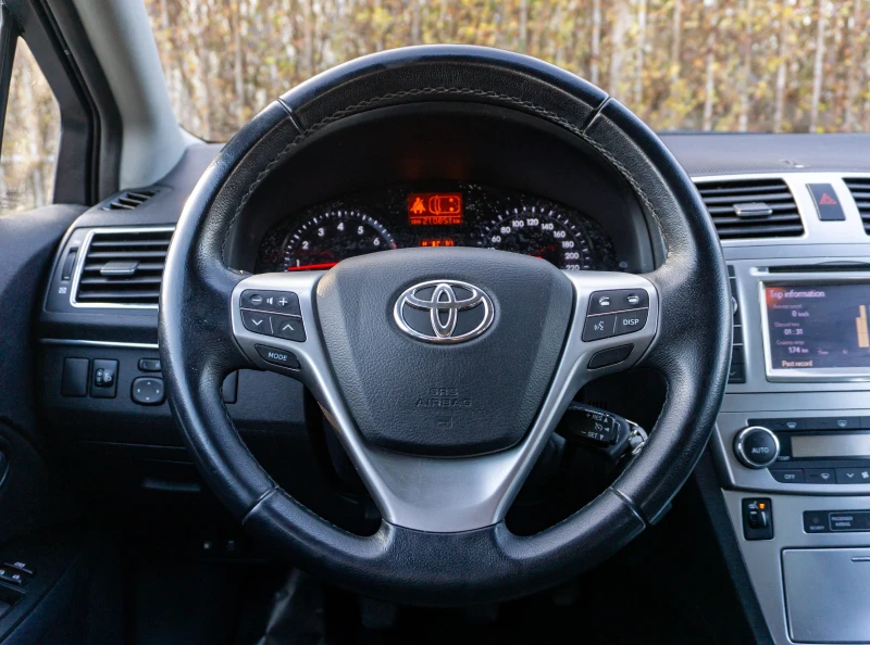 Toyota Avensis 1.8i 147HP | С Гаранция! , снимка 9 - Автомобили и джипове - 52888326