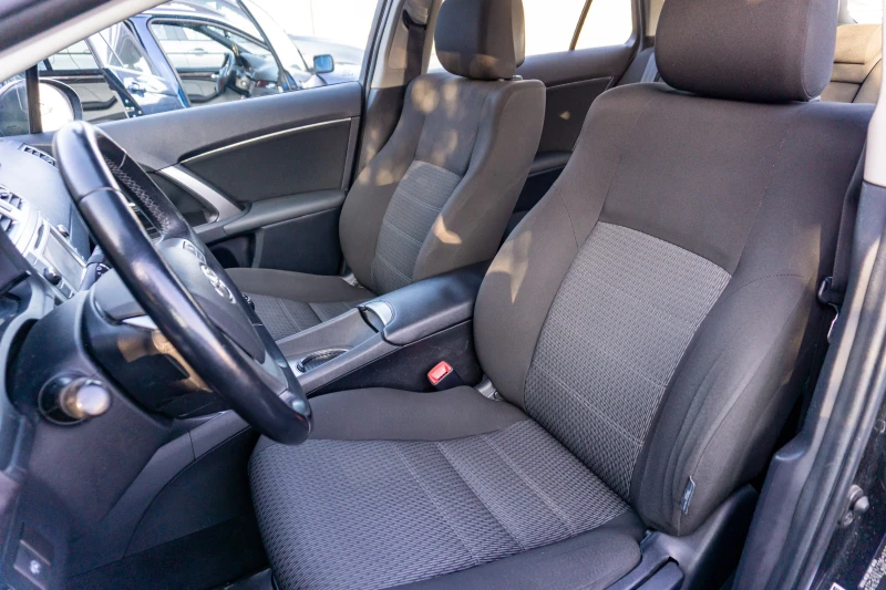 Toyota Avensis 1.8i 147HP | С Гаранция! , снимка 15 - Автомобили и джипове - 52888326