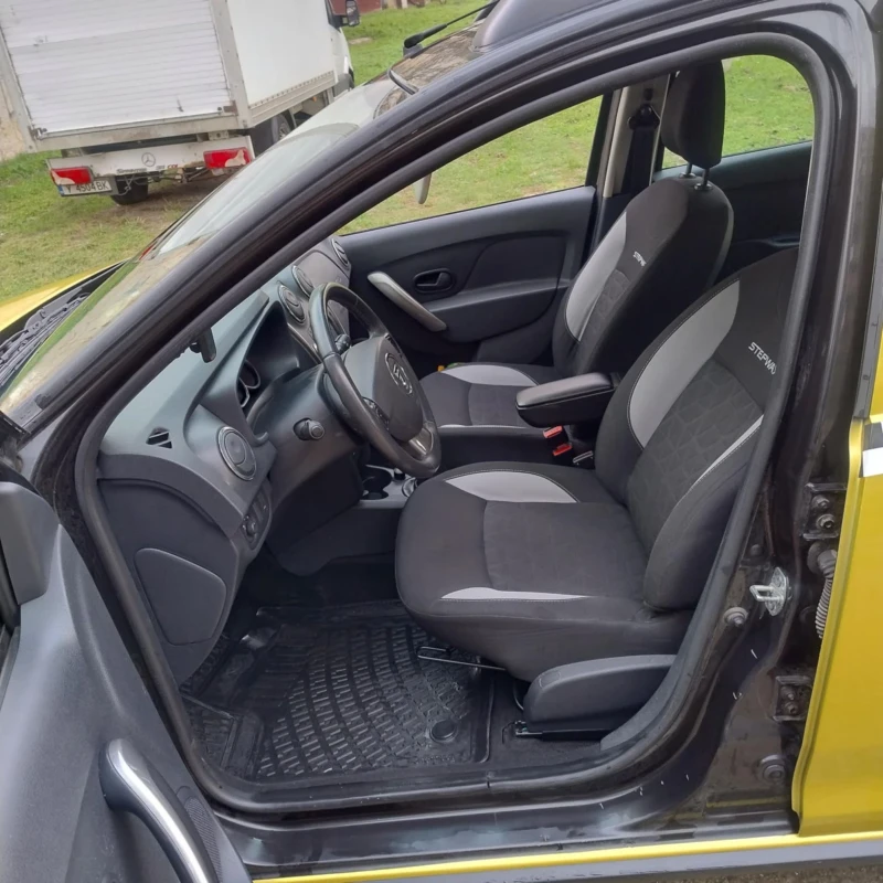 Dacia Sandero 1000 Stepway, снимка 6 - Автомобили и джипове - 53119886