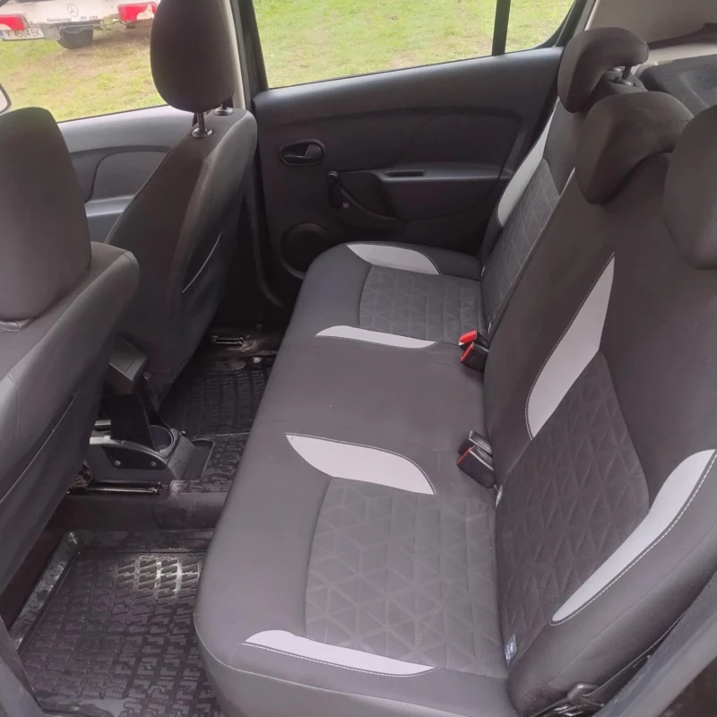 Dacia Sandero 1000 Stepway, снимка 12 - Автомобили и джипове - 53119886