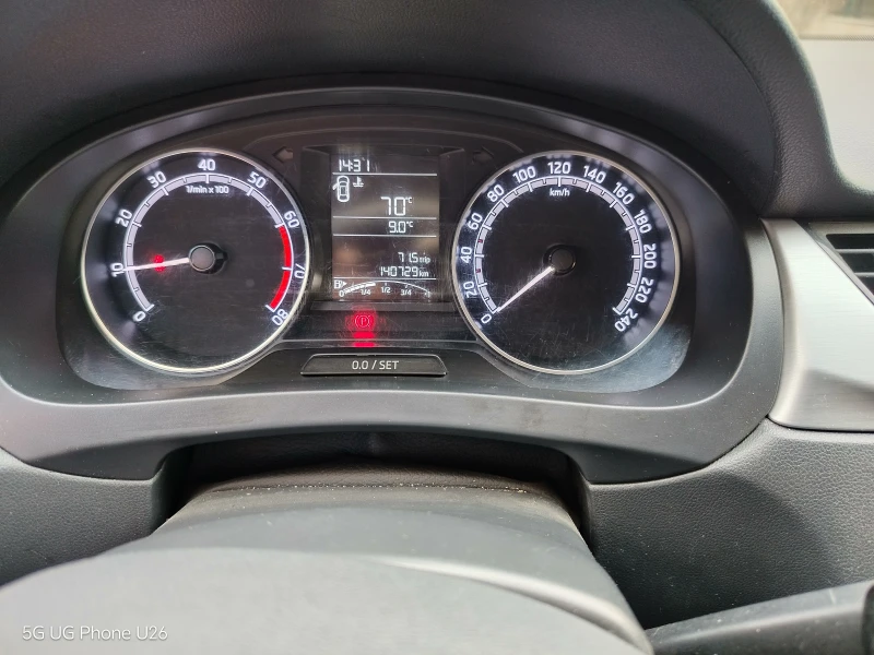 Skoda Rapid 1.0 TSI, снимка 9 - Автомобили и джипове - 53123637