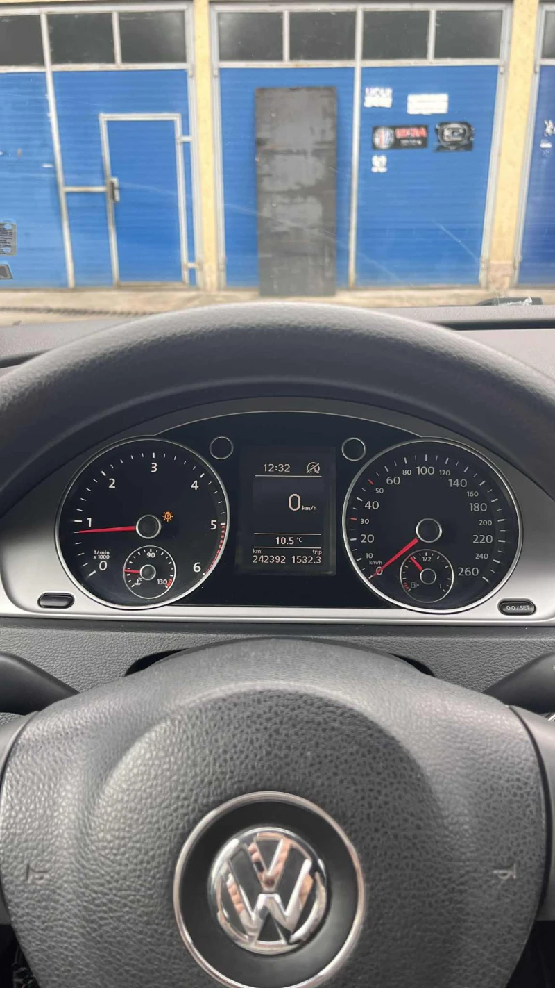 VW Passat 2.0 TDI, снимка 9 - Автомобили и джипове - 53129491