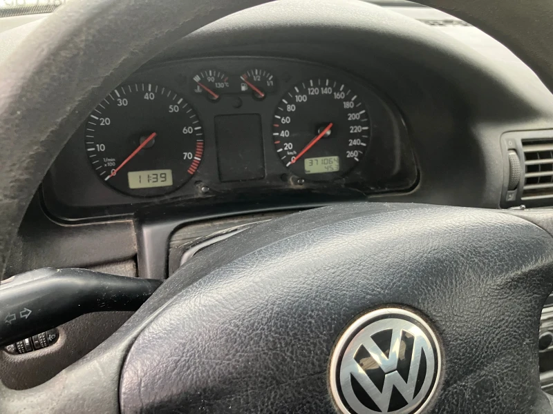 VW Passat B 4, снимка 5 - Автомобили и джипове - 53466558
