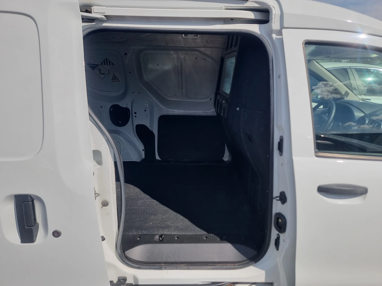 Dacia Dokker 1.6i КЛИМАТИК ГАЗ - изображение 6