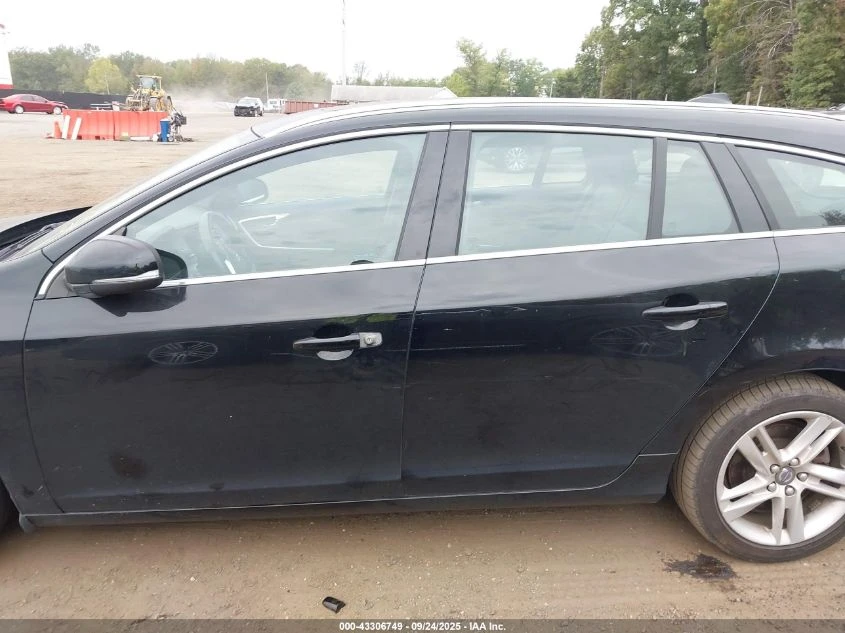Volvo V60 2.0L I-4 DI, DOHC, VVT, TURBO, 240HP Front Wheel - изображение 6