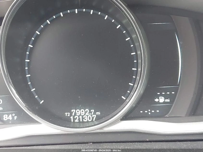 Volvo V60 2.0L I-4 DI, DOHC, VVT, TURBO, 240HP Front Wheel - изображение 7