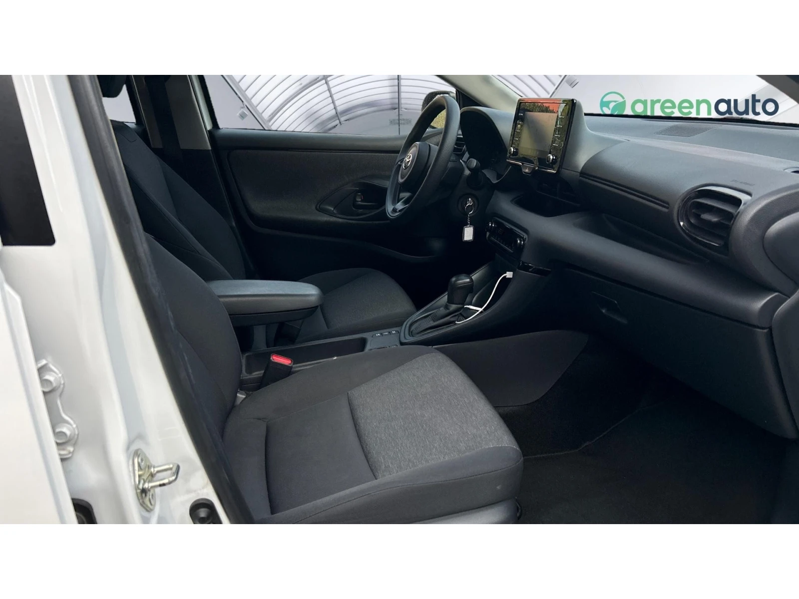 Toyota Yaris 1.5 HSD, Месечна вноска от 399 лв. - изображение 9