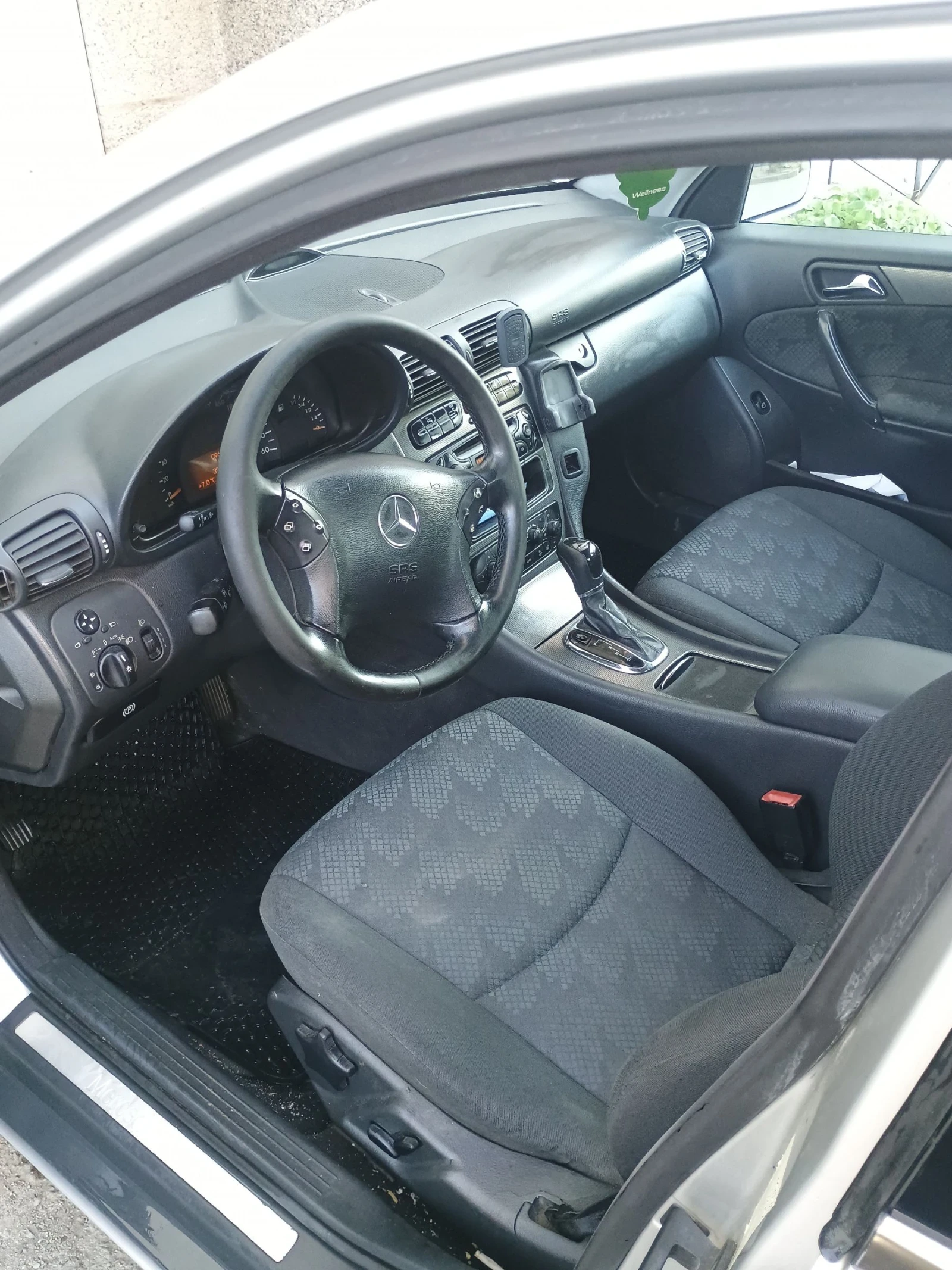 Mercedes-Benz 220  - изображение 6