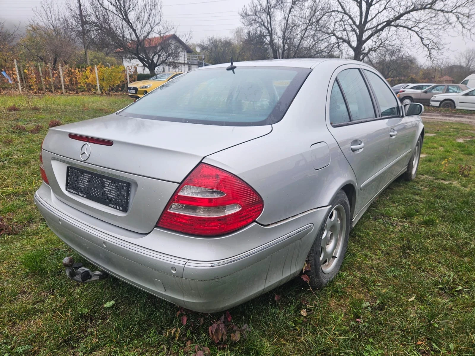 Mercedes-Benz E 220 * 2.2CDI* 150HP* AUTOMATIC* УДАРЕН*  - изображение 3