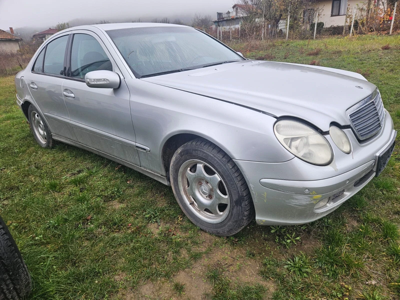 Mercedes-Benz E 220 * 2.2CDI* 150HP* AUTOMATIC* УДАРЕН*  - изображение 6