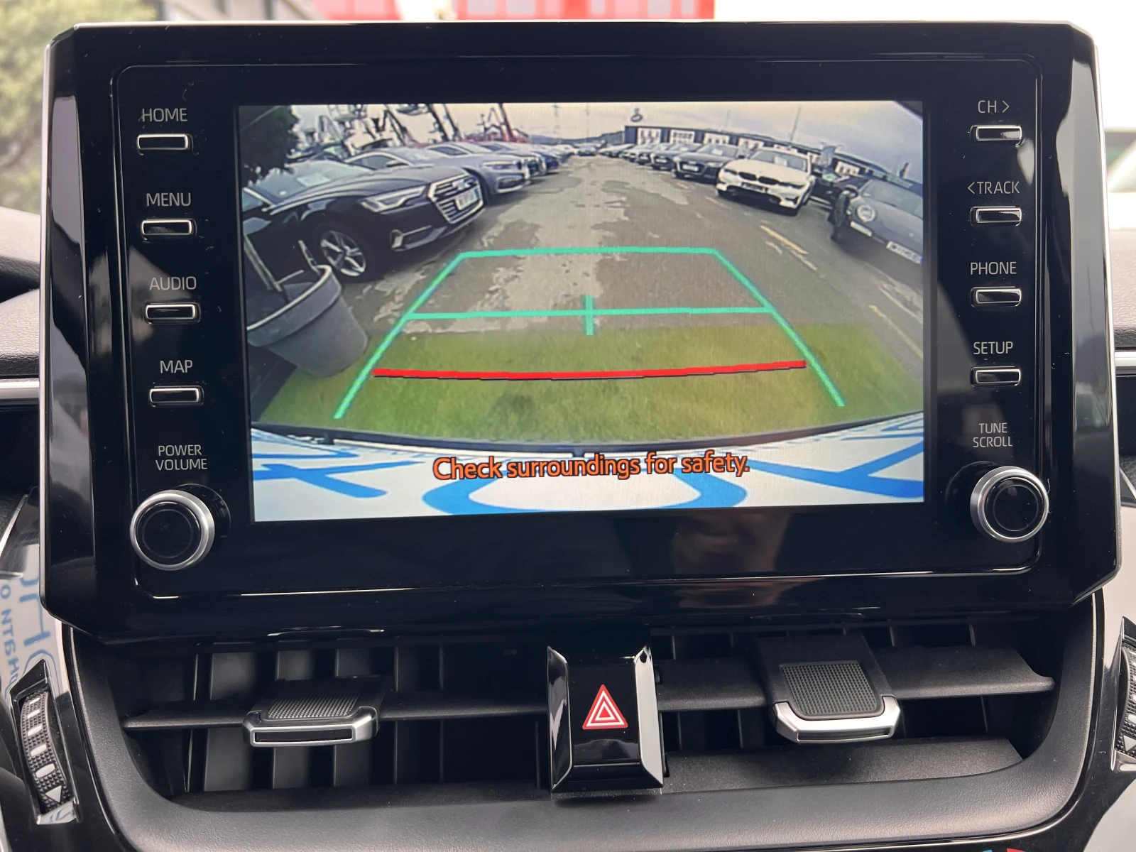 Toyota Corolla EXECUTIVE/1.8/HYBRID/122�.�./AT/�������� | Mobile.bg � ����������� 14