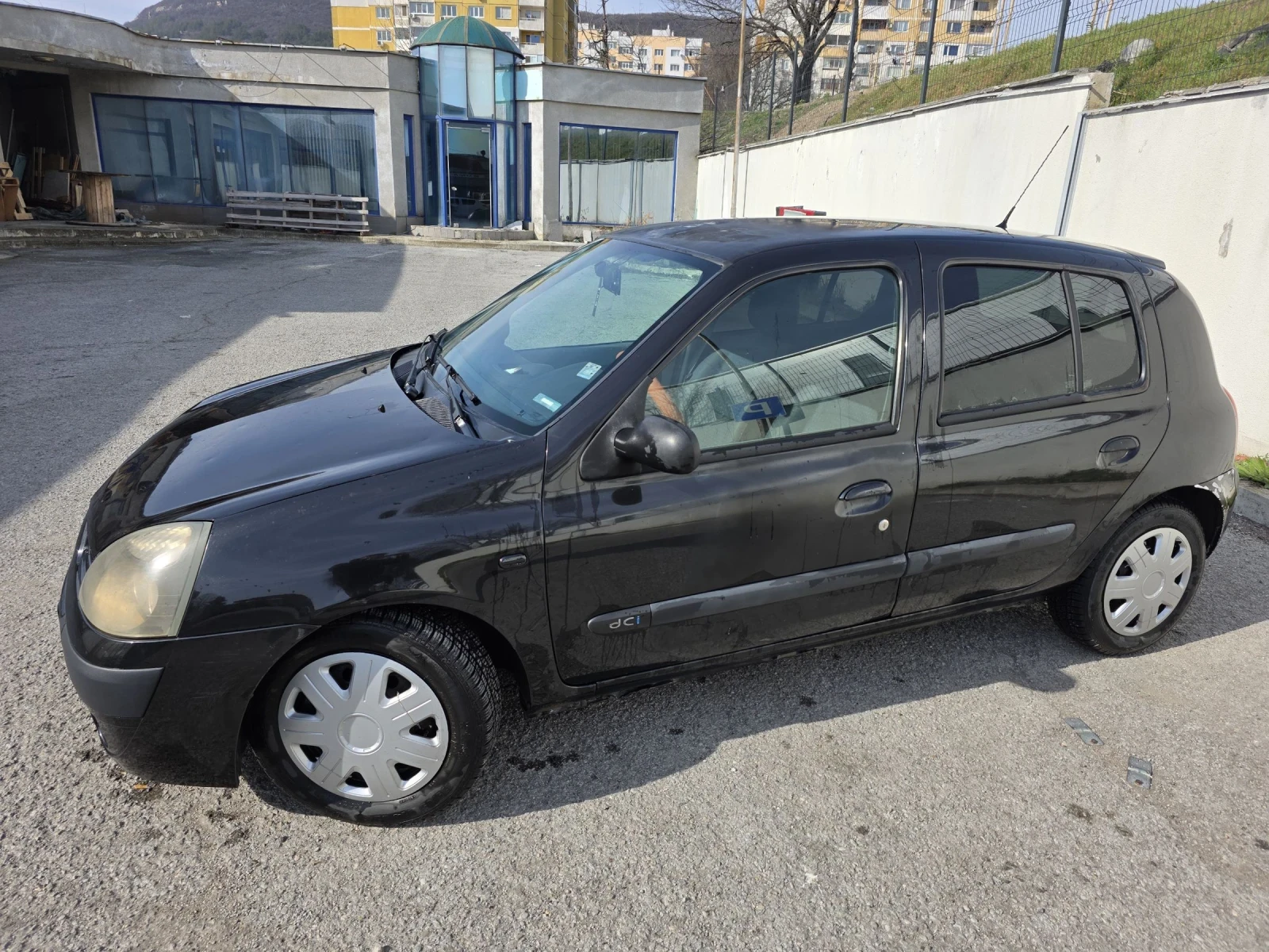 Renault Clio 1.5 dCi, 82к.с., снимка 4 - Автомобили и джипове - 53754053