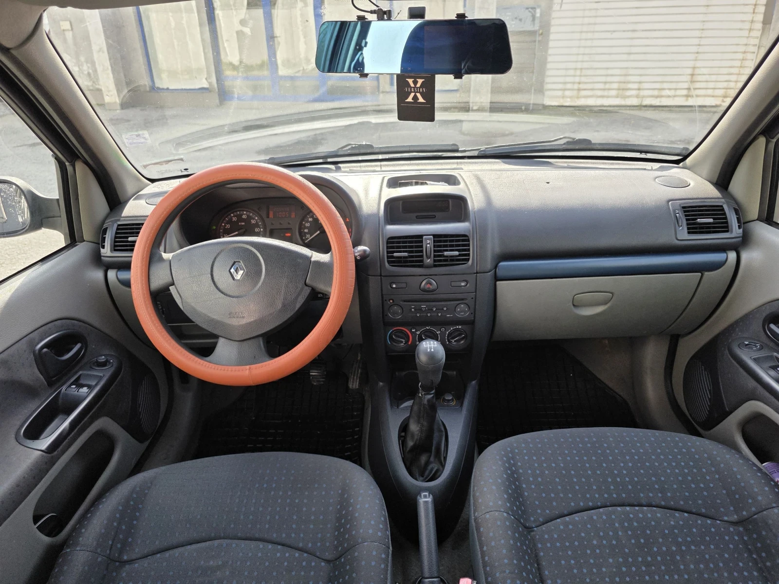 Renault Clio 1.5 dCi, 82к.с., снимка 9 - Автомобили и джипове - 53754053