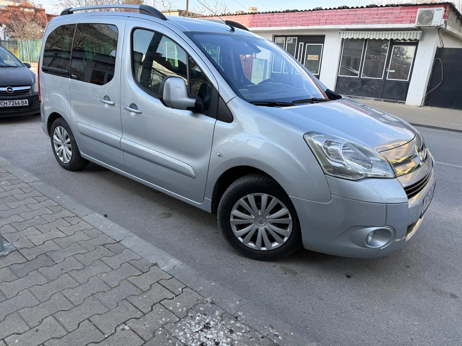 Citroen Berlingo 1.6 hdi 110 кс, снимка 3 - Автомобили и джипове - 53881474