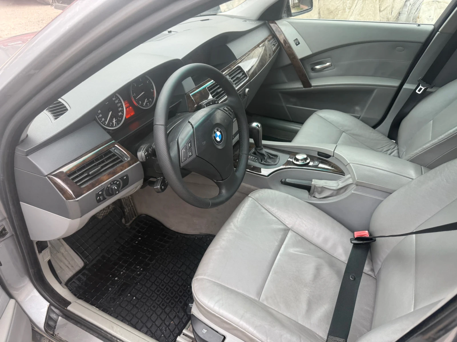 BMW 525 Автомат, снимка 6 - Автомобили и джипове - 53947898