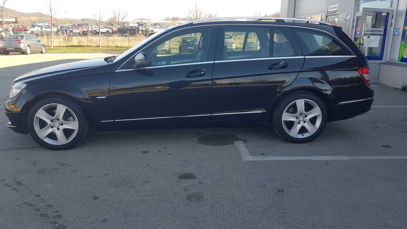 Mercedes-Benz C 220, снимка 3 - Автомобили и джипове - 54000202