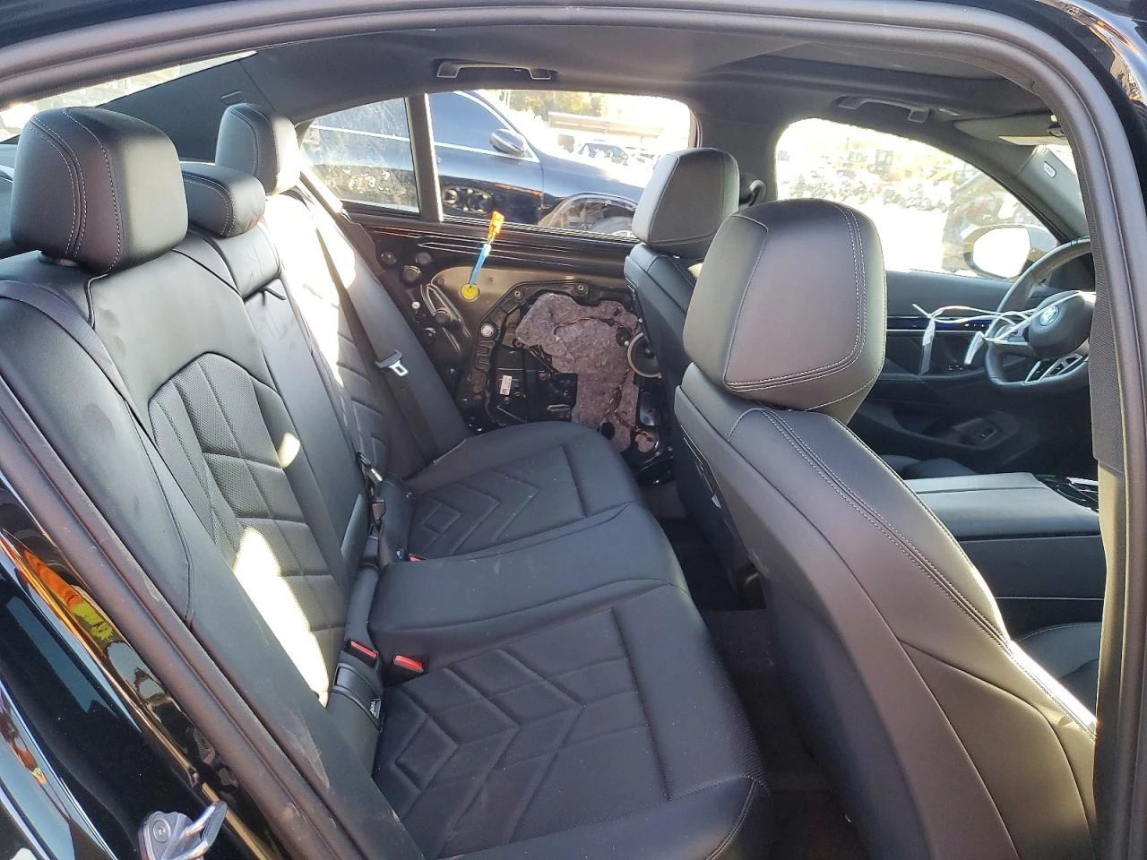 BMW i5 xDrive 40, снимка 10 - Автомобили и джипове - 54402027