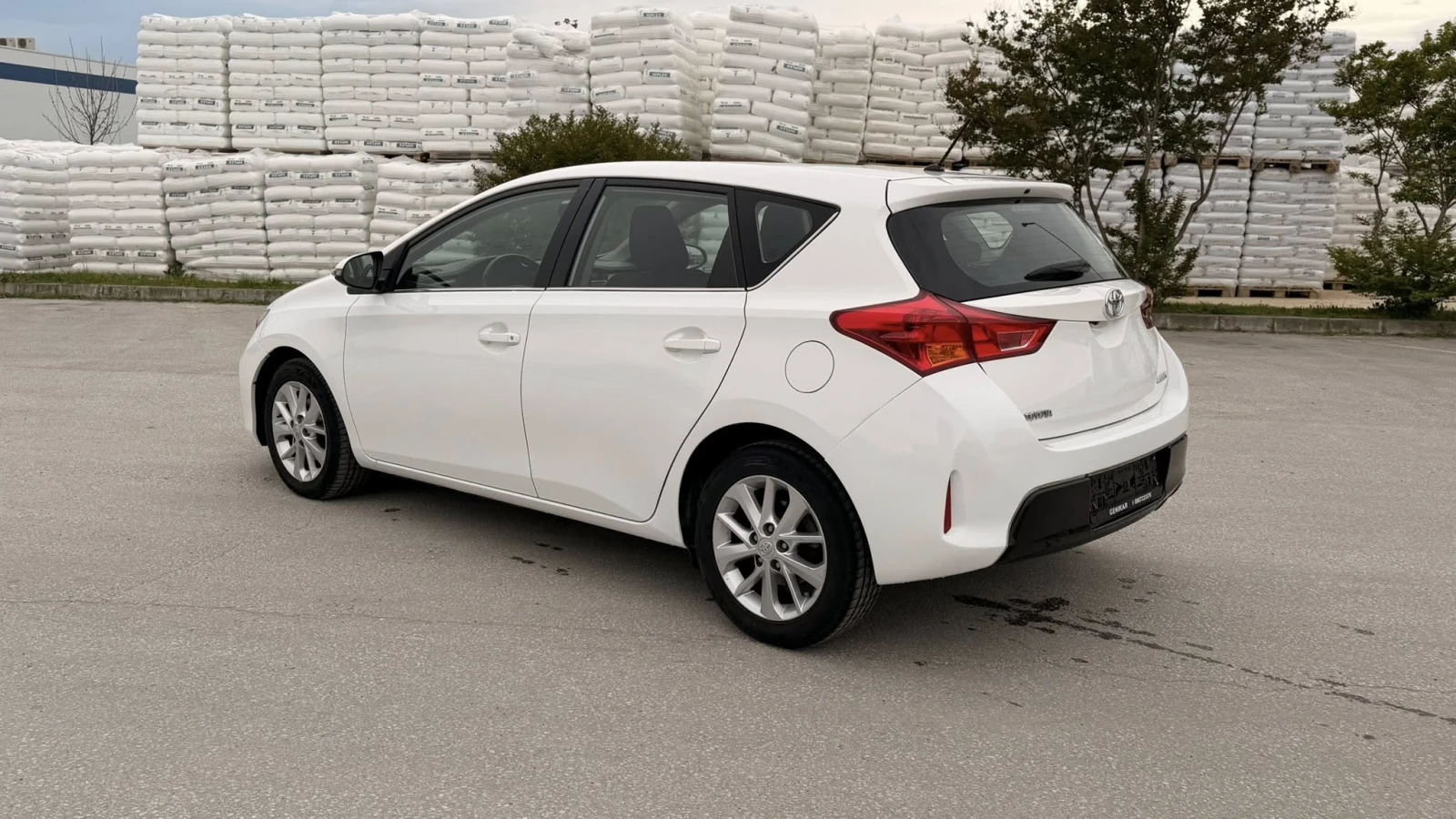 Toyota Auris 1.6 бензин ЕВРО5, снимка 7 - Автомобили и джипове - 54458829