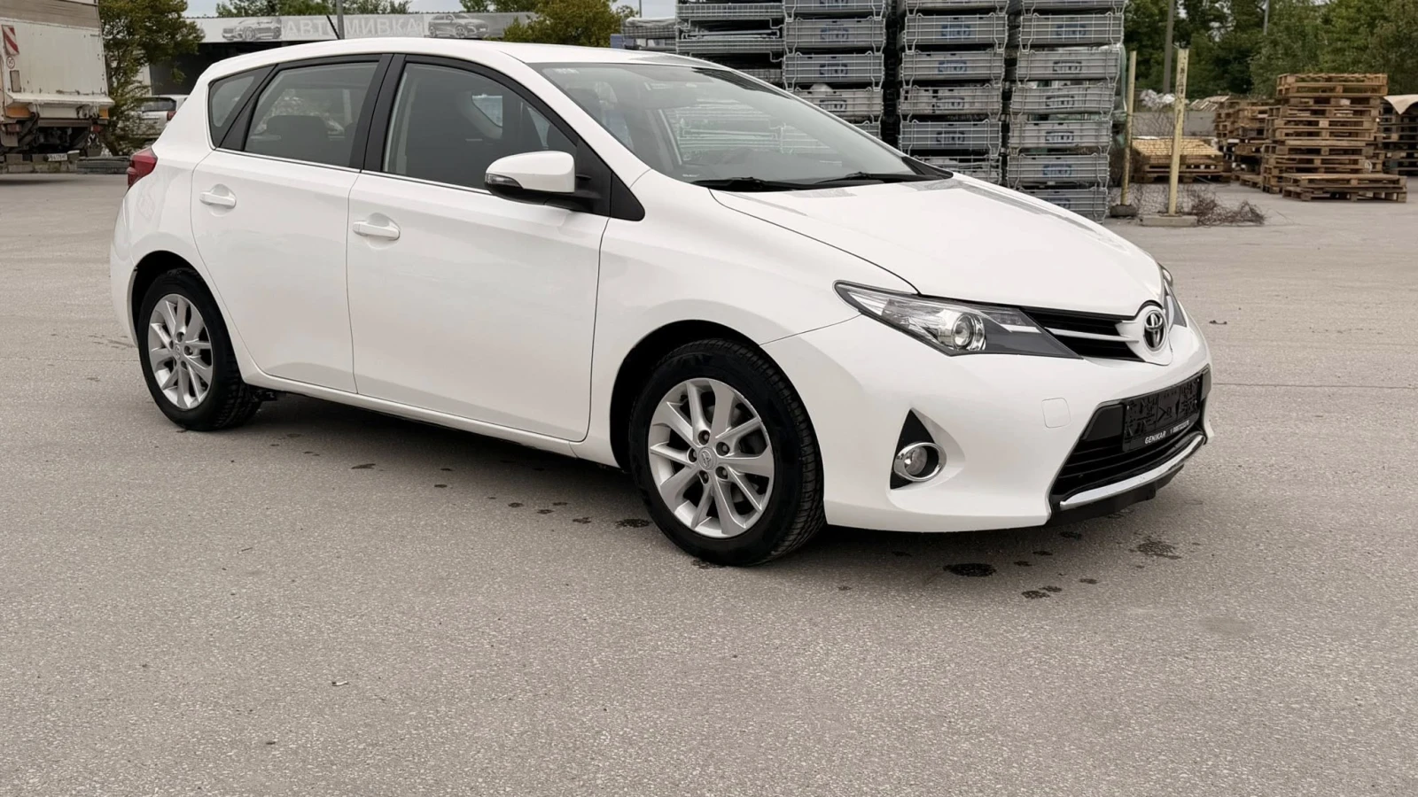 Toyota Auris 1.6 бензин ЕВРО5, снимка 3 - Автомобили и джипове - 54458829