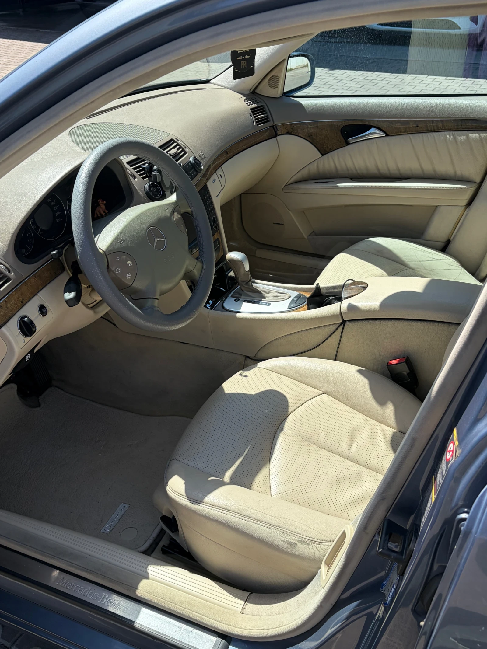 Mercedes-Benz E 320 Mercedes-Benz E320 W211 4 MATIC 3, 2 Бензин, снимка 13 - Автомобили и джипове - 55187058
