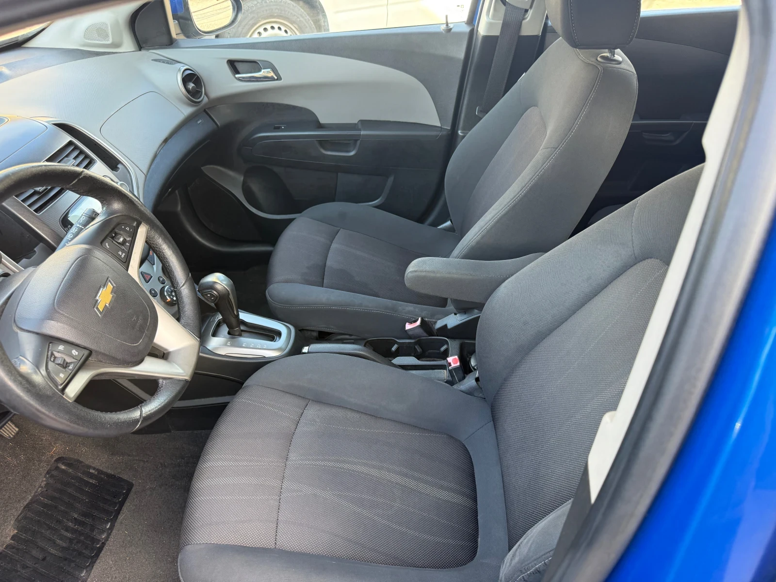 Chevrolet Aveo 1.4i ГАЗ Автоматик, снимка 9 - Автомобили и джипове - 55225131
