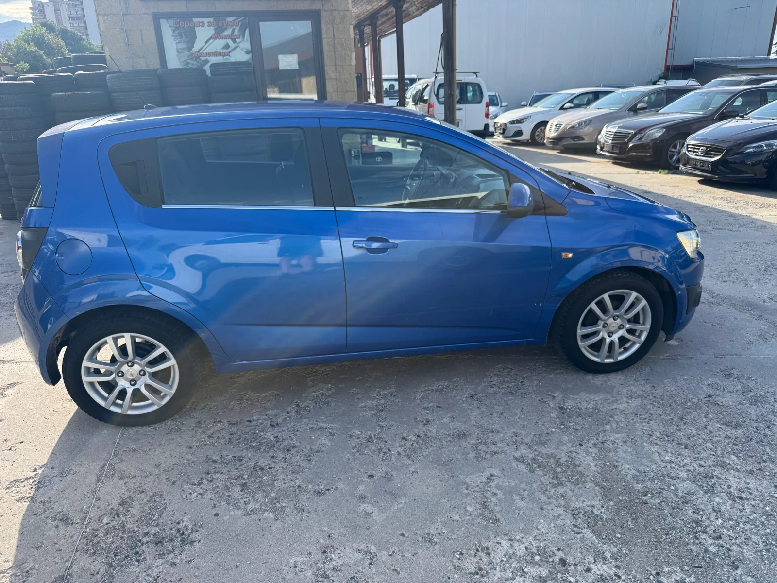 Chevrolet Aveo 1.4i ГАЗ Автоматик, снимка 4 - Автомобили и джипове - 55225131