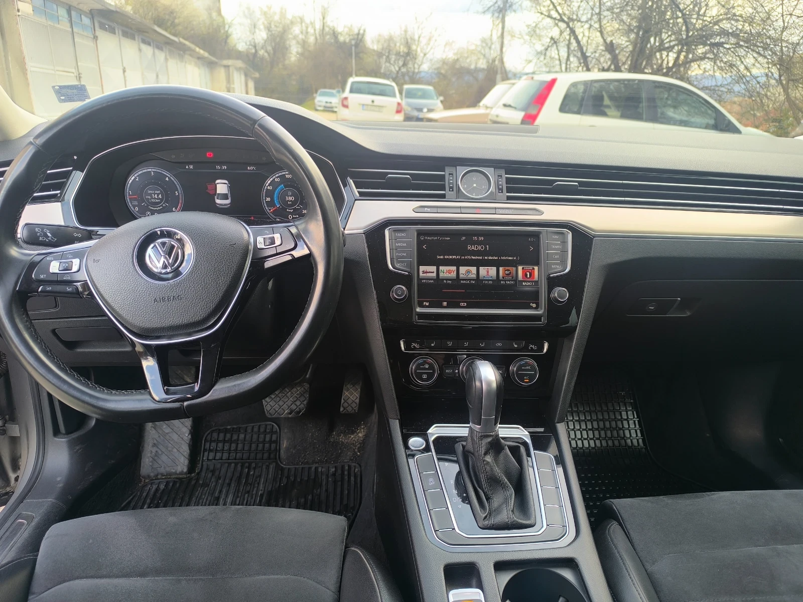 VW Passat, снимка 9 - Автомобили и джипове - 55306593