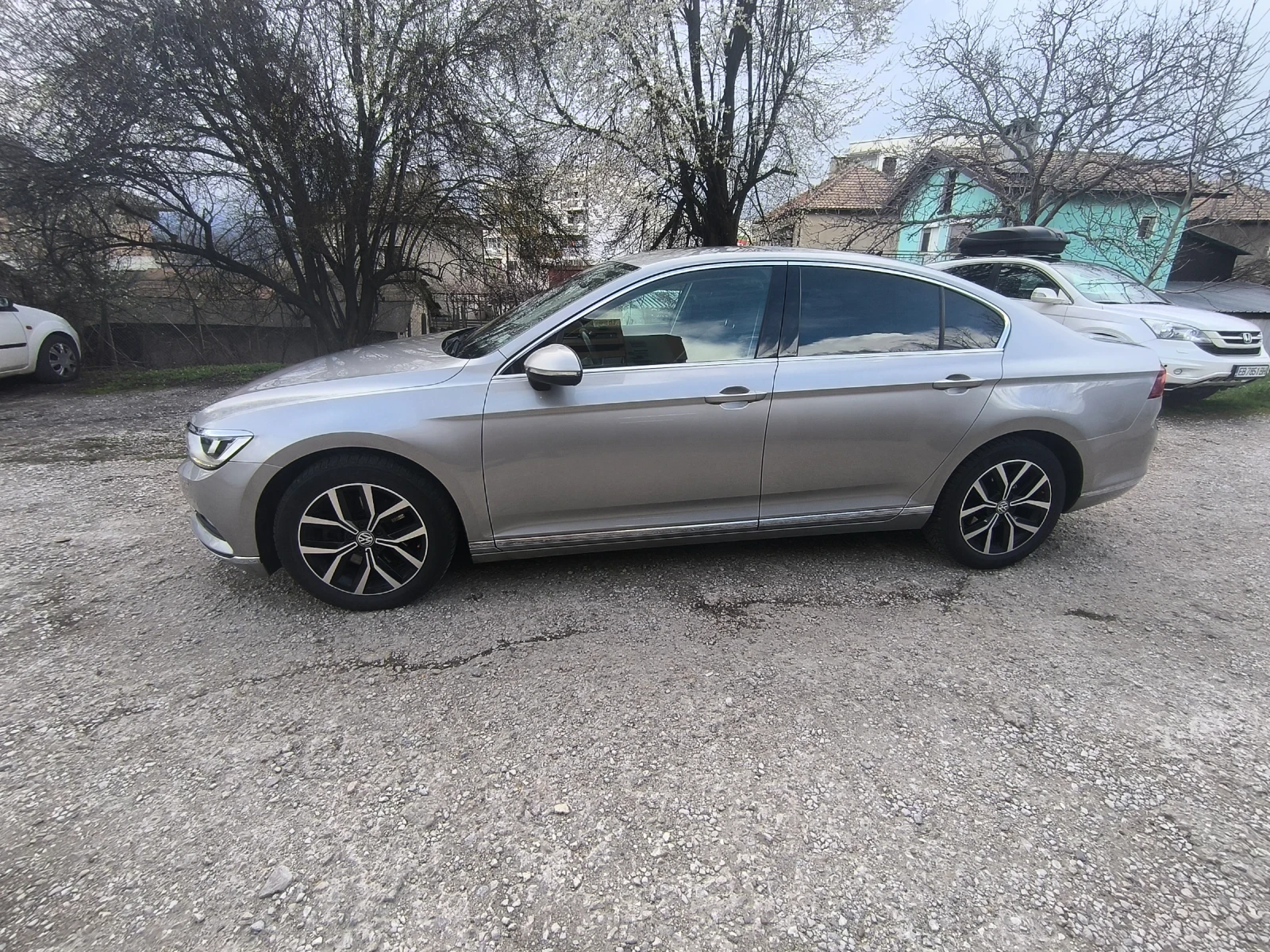 VW Passat, снимка 4 - Автомобили и джипове - 55306593