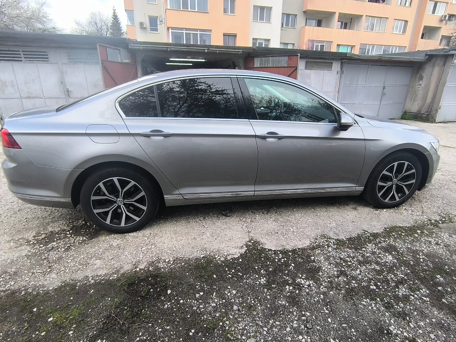 VW Passat, снимка 3 - Автомобили и джипове - 55306593